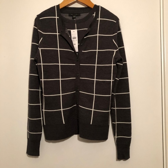 Ann Taylor Sweaters - NWT Ann Taylor Grey/White Cardigan Sweater Set XS
